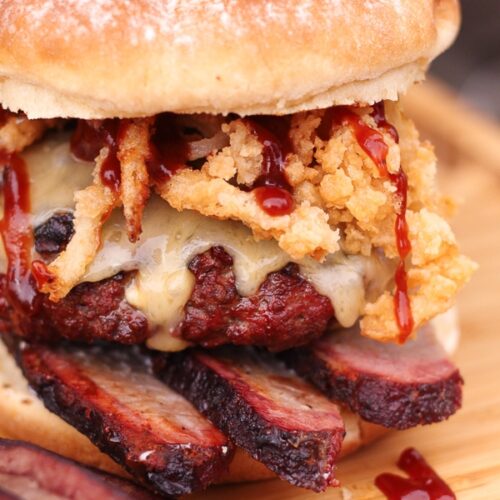 https://www.favfamilyrecipes.com/wp-content/uploads/2018/09/Blue-Cheese-Smoked-Brisket-Burgers-500x500.jpg