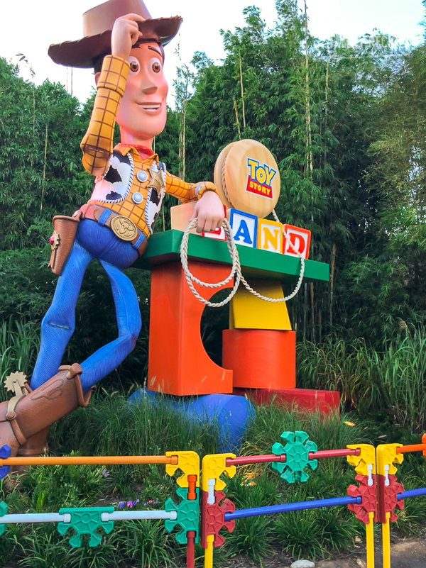 Woody tipping his hat at the entrance of Toy Story Land in Hollywood Studios.