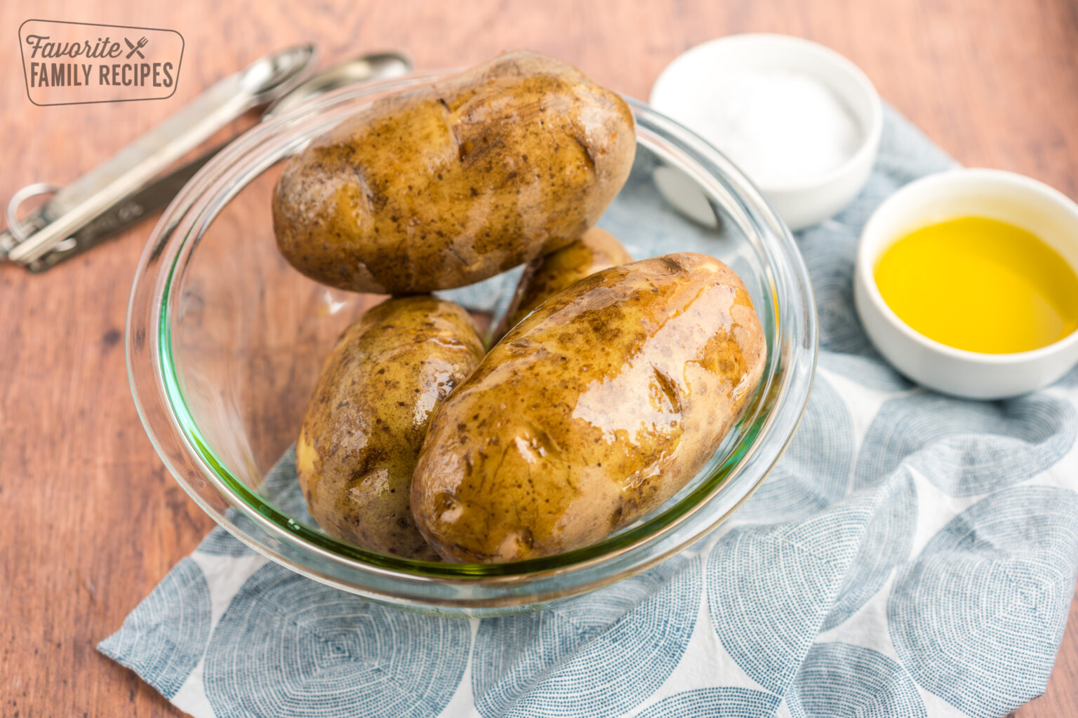 perfect-baked-potato-no-foil-method-favorite-family-recipes