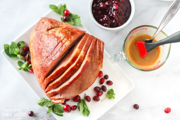 25+ Christmas Dinner Ideas (with Christmas ham recipe)