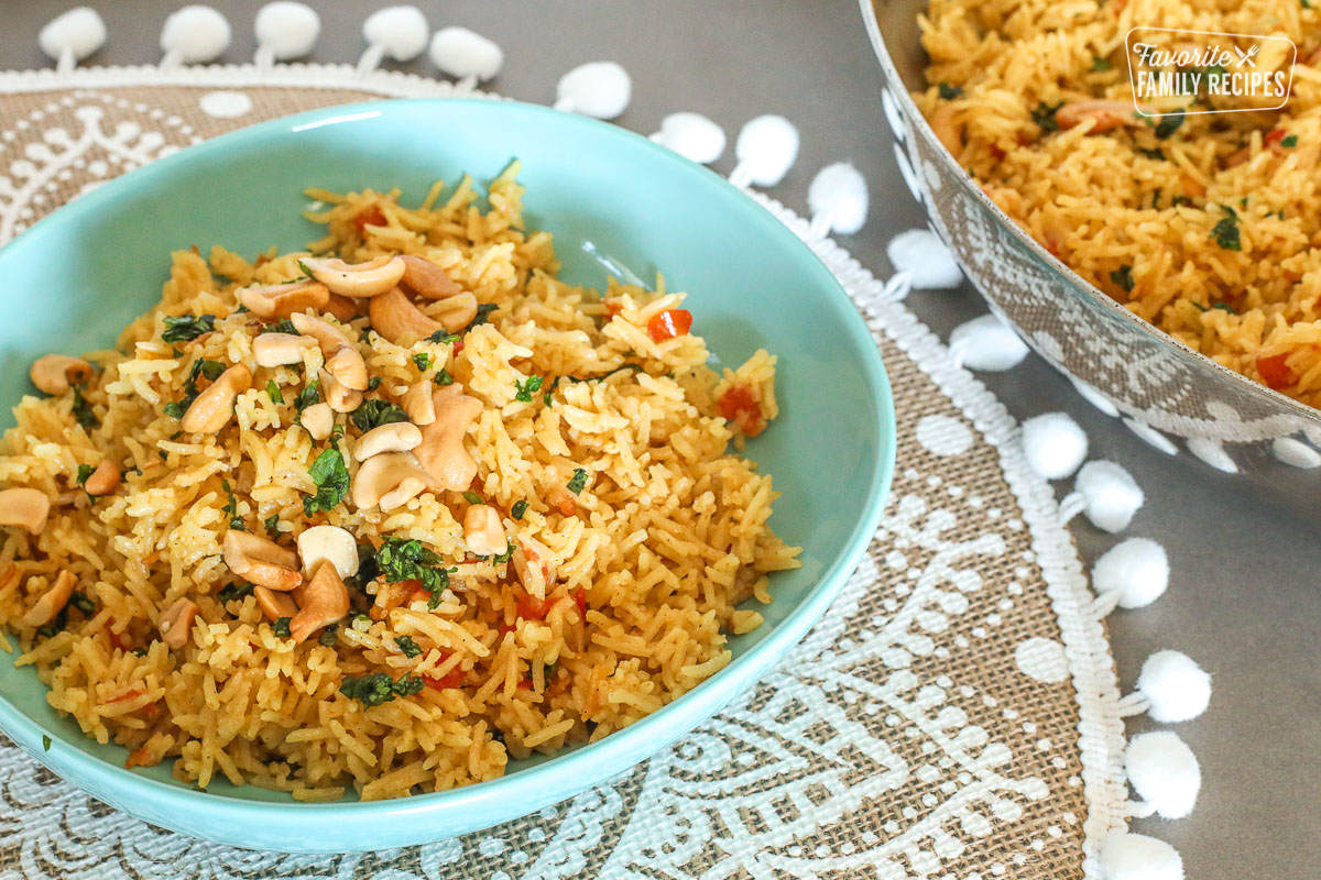 Coconut Rice with Roasted Cashews