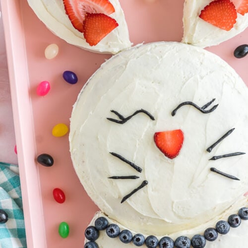 Easter bunny cake - Decorated Cake by Darina - CakesDecor