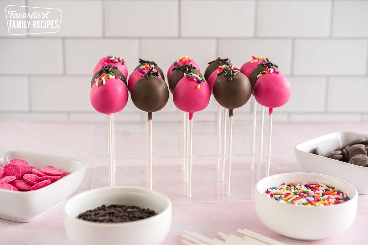 Cake Pop Cupcakes - Pies and Tacos