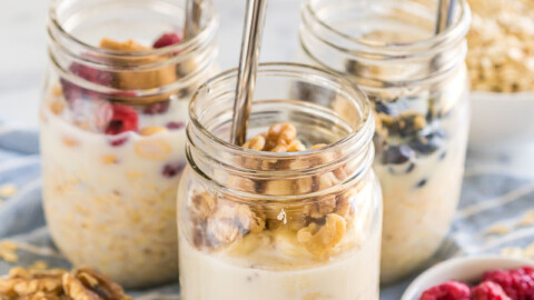 https://www.favfamilyrecipes.com/wp-content/uploads/2022/08/Overnight-Oats-with-spoons-480x270.jpg