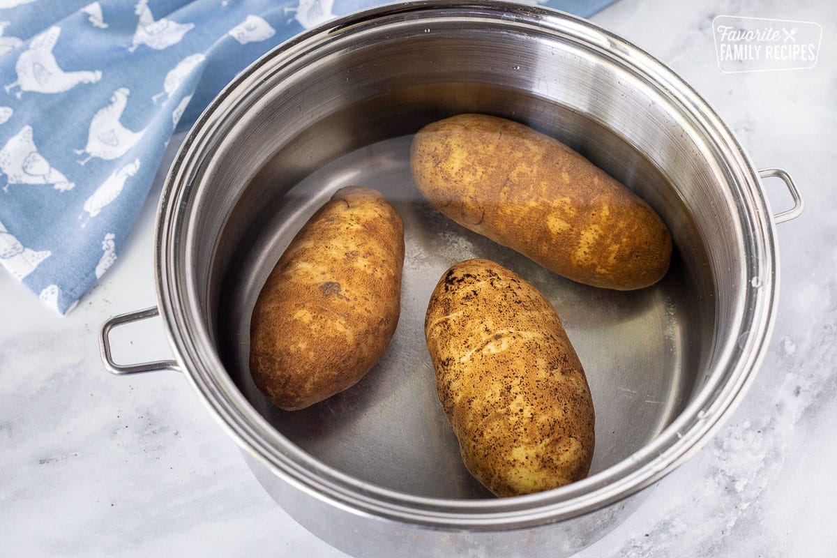 https://www.favfamilyrecipes.com/wp-content/uploads/2023/07/Potatoes-in-pot-of-water-for-Hash-Browns.jpg