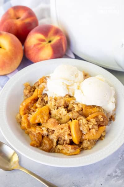 Crockpot Peach Cobbler