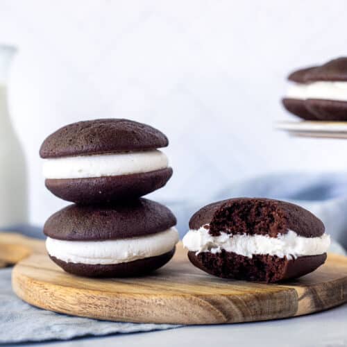 How to Choose the Best Whoopie Pie Baking Pans (Plus Bonus Recipes) -  Delishably