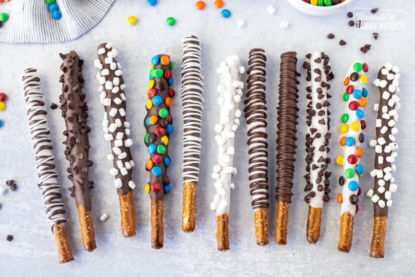 Chocolate Dipped Pretzel Rods   Lined Up Dipped Pretzel Rods 840x560 