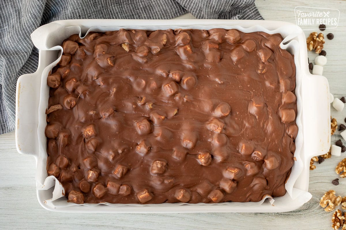 Cooled Marshmallow Rocky Road Fudge in a baking dish.