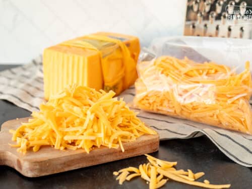 https://www.favfamilyrecipes.com/wp-content/uploads/2023/11/Freeze-Cheese-shredded-500x375.jpg