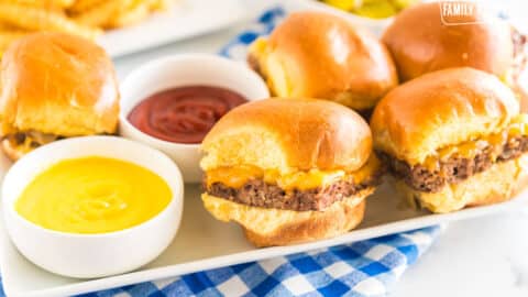 https://www.favfamilyrecipes.com/wp-content/uploads/2023/11/White-Castle-Sliders-4-480x270.jpg