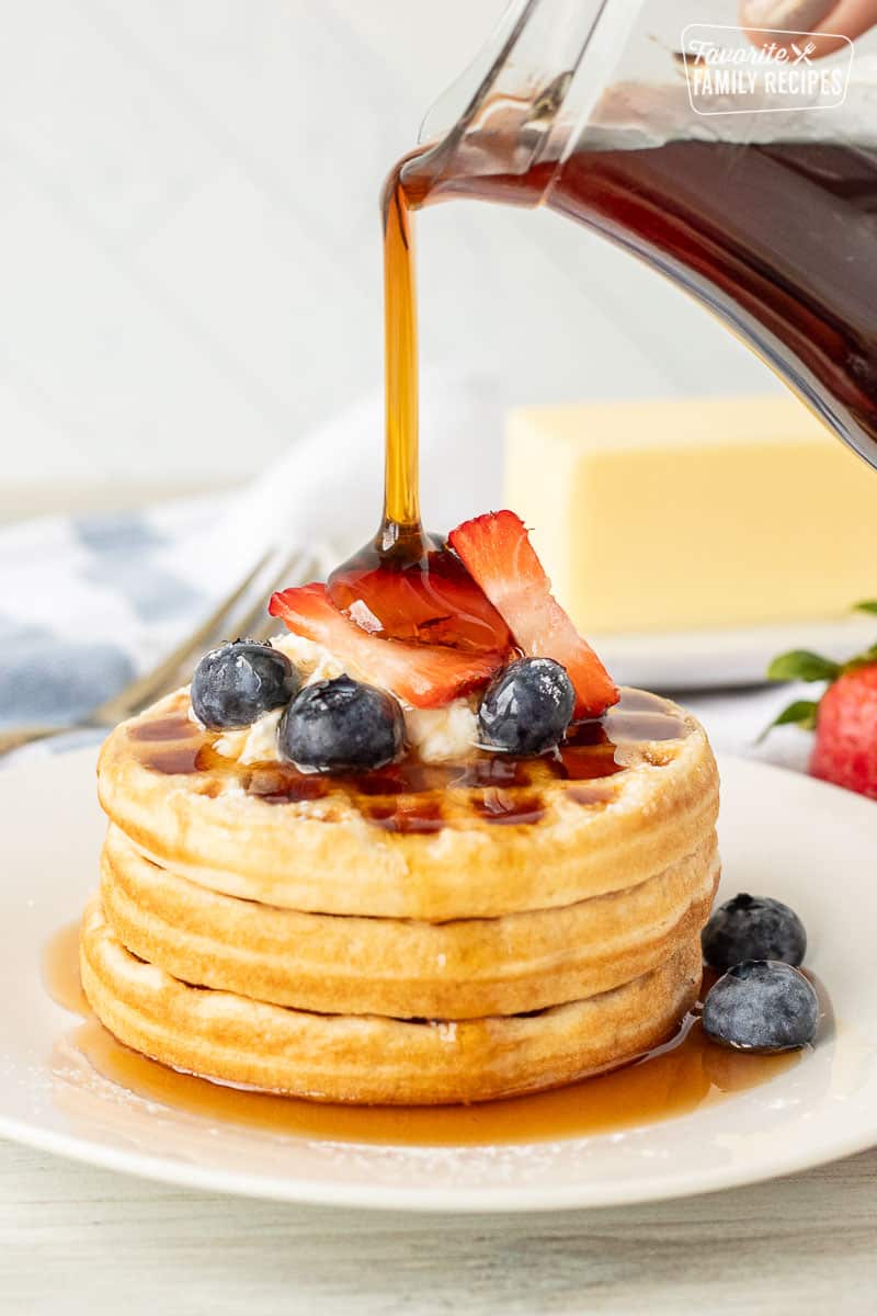 https://www.favfamilyrecipes.com/wp-content/uploads/2023/12/How-to-Make-Maple-Syrup-on-waffles.jpg
