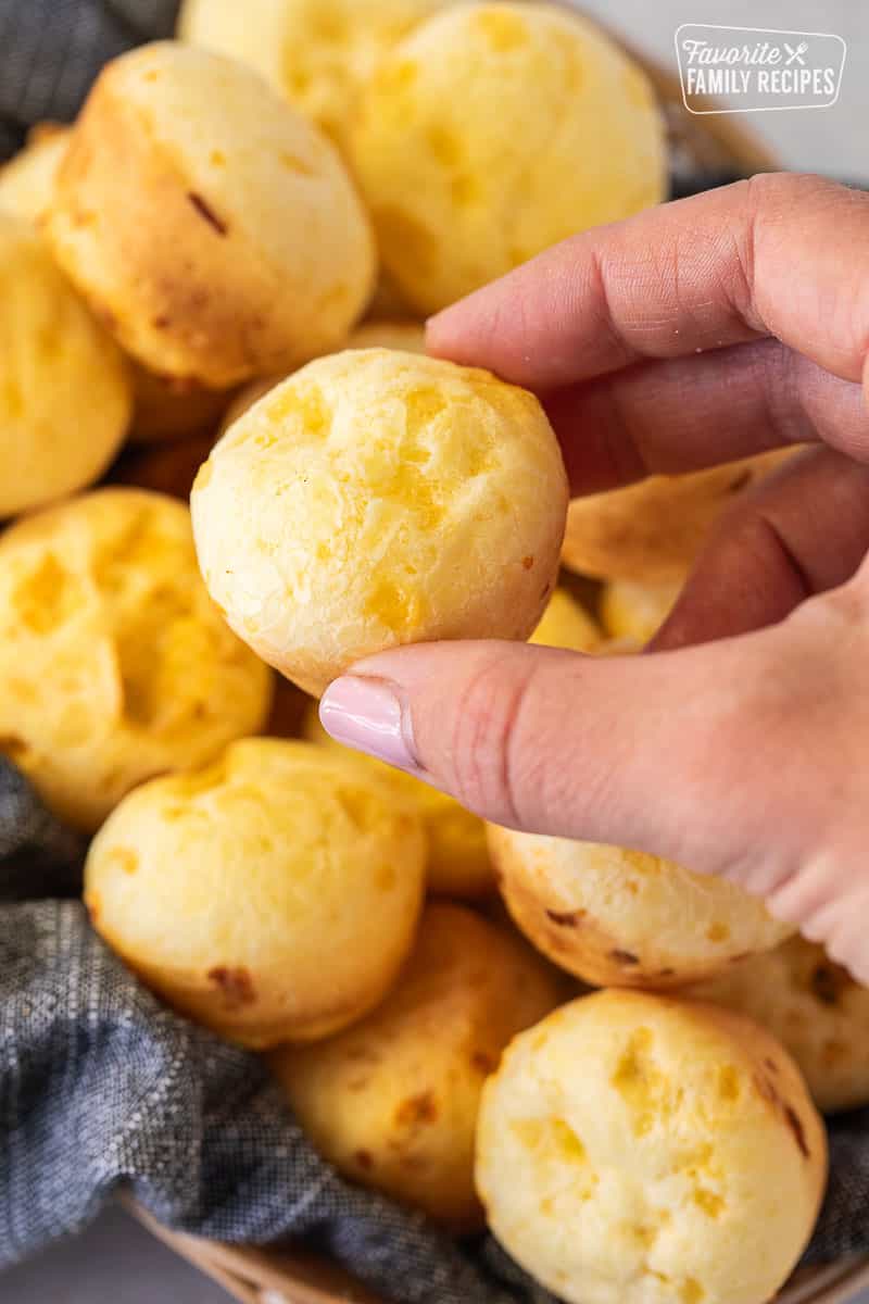 Brazilian Cheese Bread (Pao De Queijo)