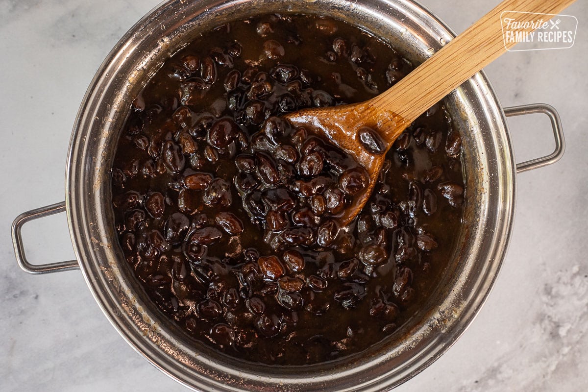 Thickened Raisin mixture for cookies.